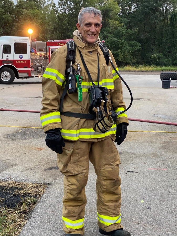 Bart De La Barre, Volunteer Firefighter